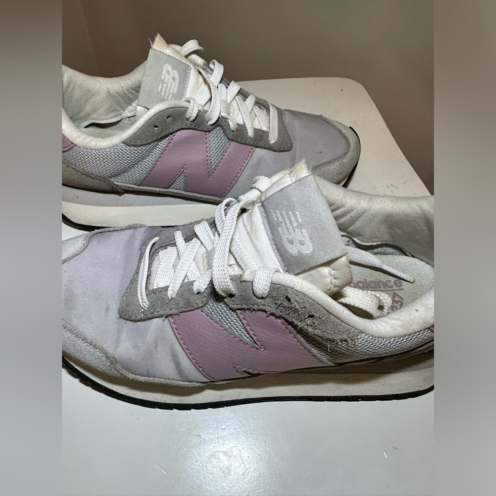 Women’s New Balance 237 pre-owned